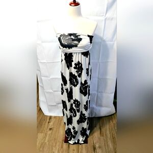 Floral Strapless Dress - Black and White